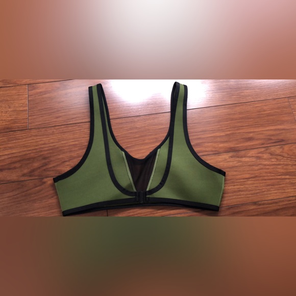 Hoaka Swimwear - Picture 4 of 9